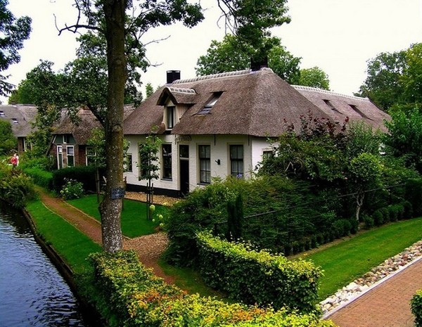 Khu làng Hà Lan trong Ecopark