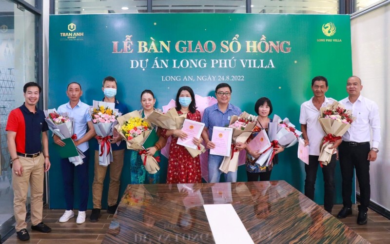 Lễ bàn giao sổ hồng dự án Long Phú Villa từ Chủ Đầu tư Trần Anh Group