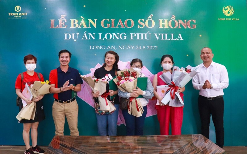 Lễ bàn giao sổ hồng dự án Long Phú Villa từ Chủ Đầu tư Trần Anh Group